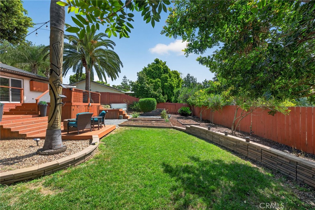 955 La Rue Avenue