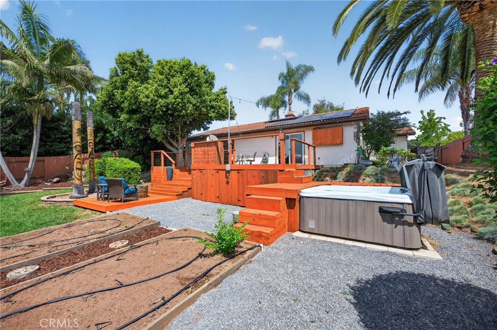 955 La Rue Avenue