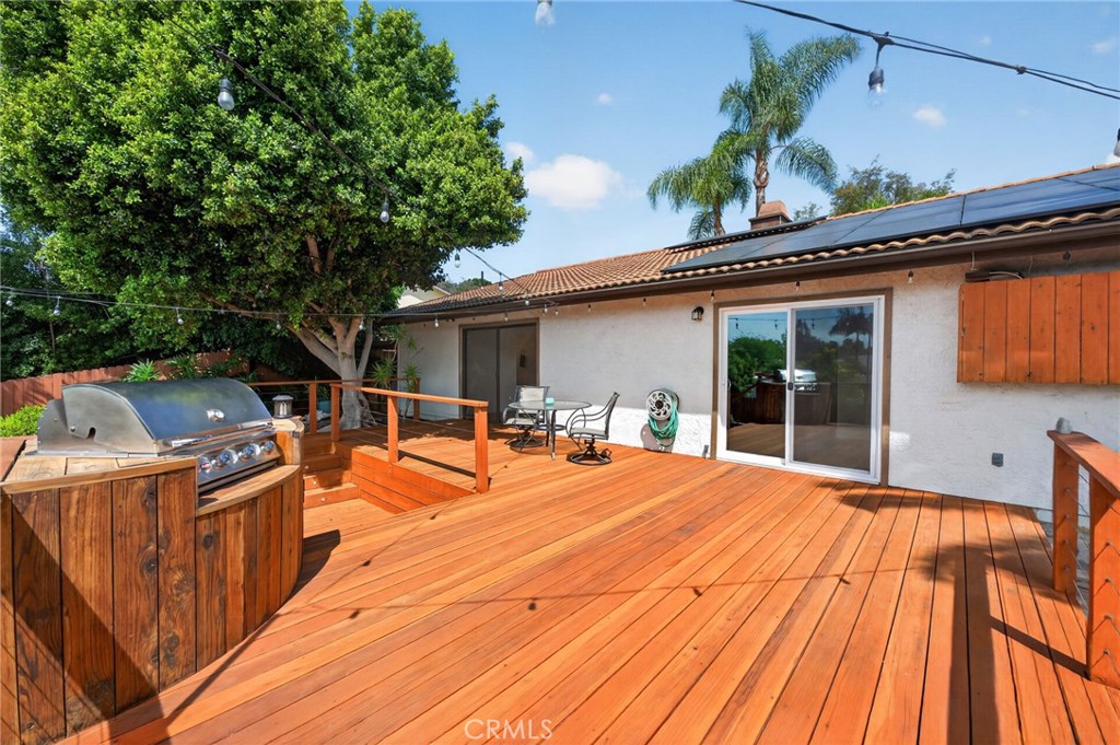 955 La Rue Avenue