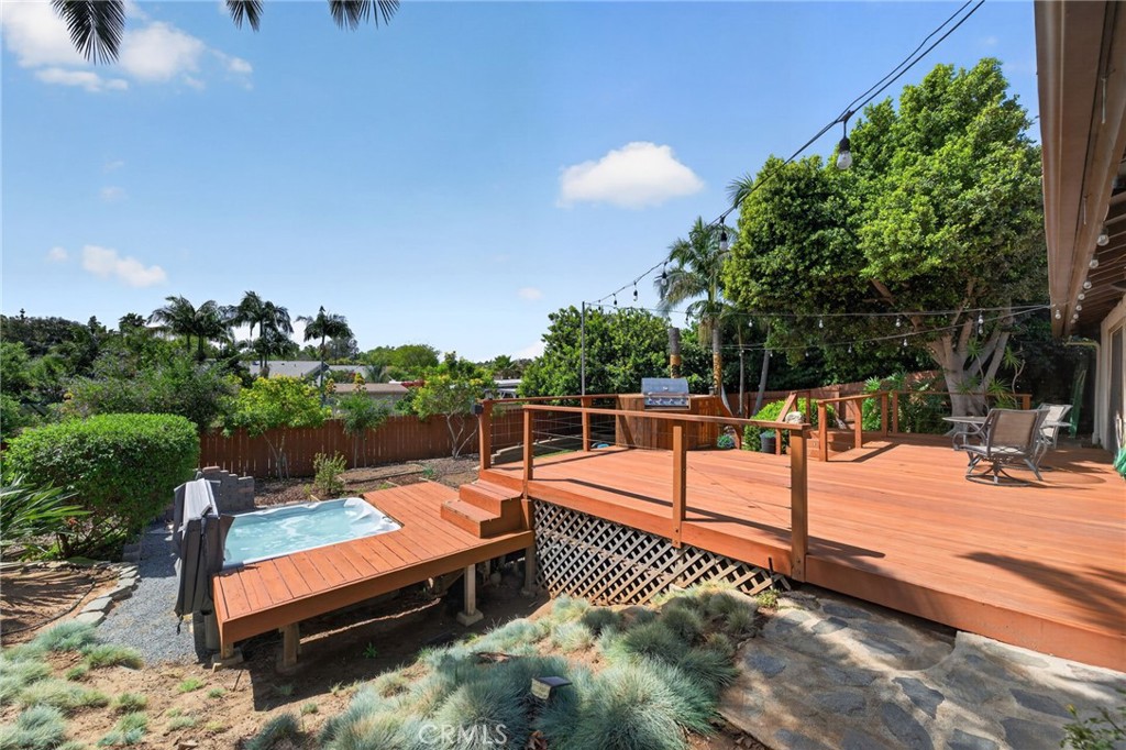 955 La Rue Avenue