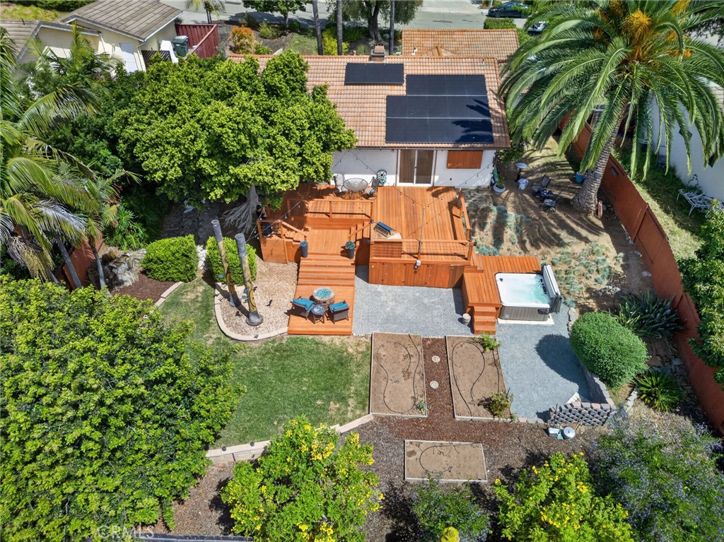 955 La Rue Avenue