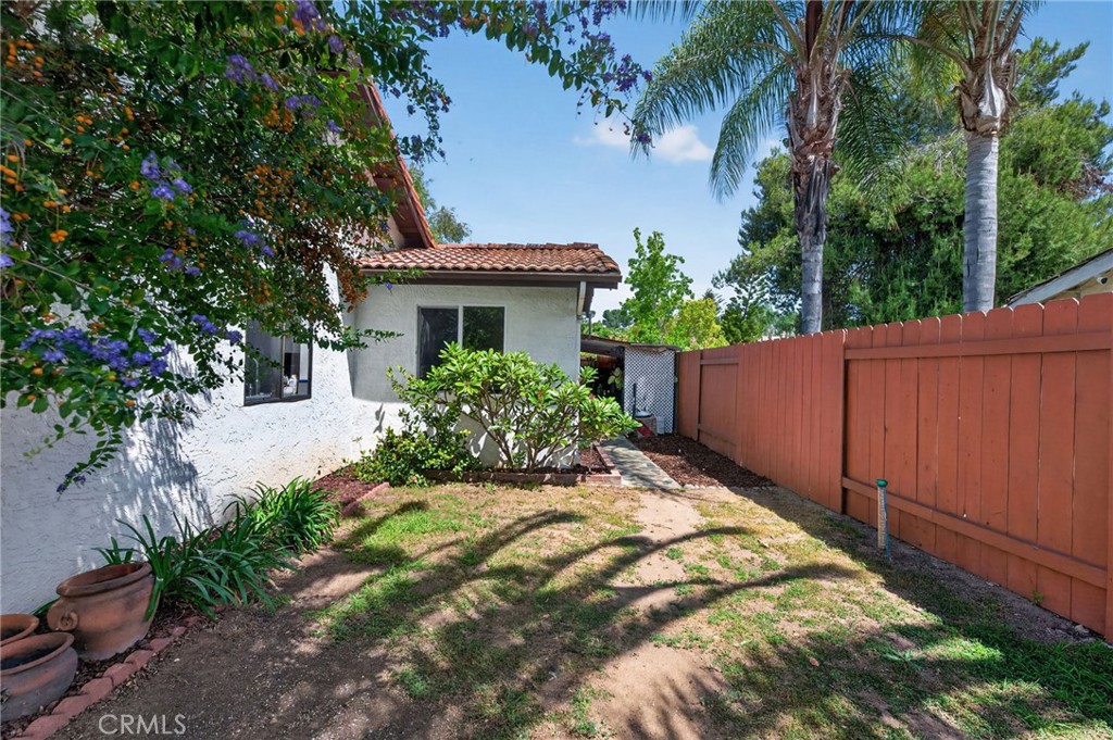 955 La Rue Avenue
