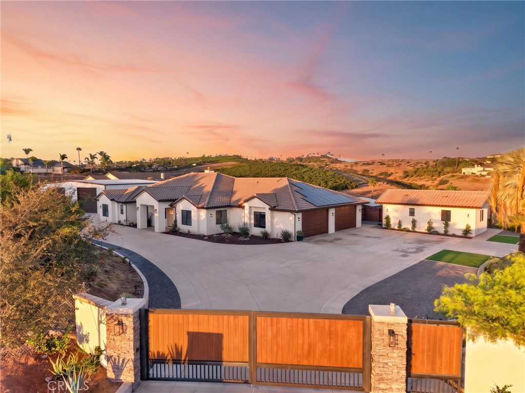 4574 Valle Del Sol