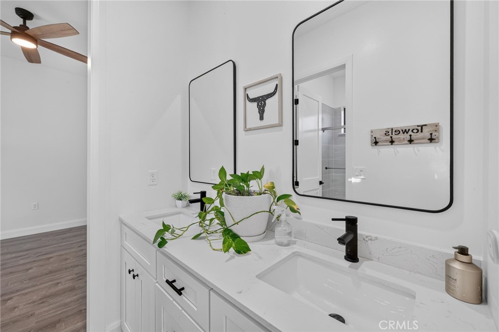 4574 Valle Del Sol