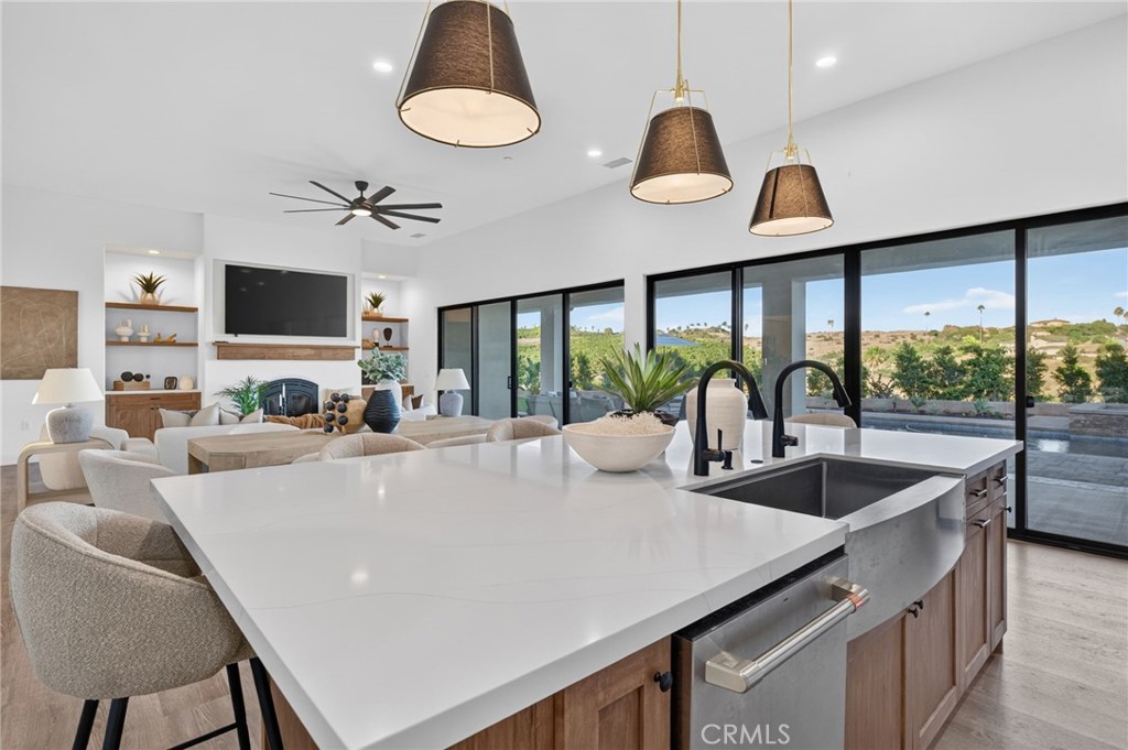 4574 Valle Del Sol