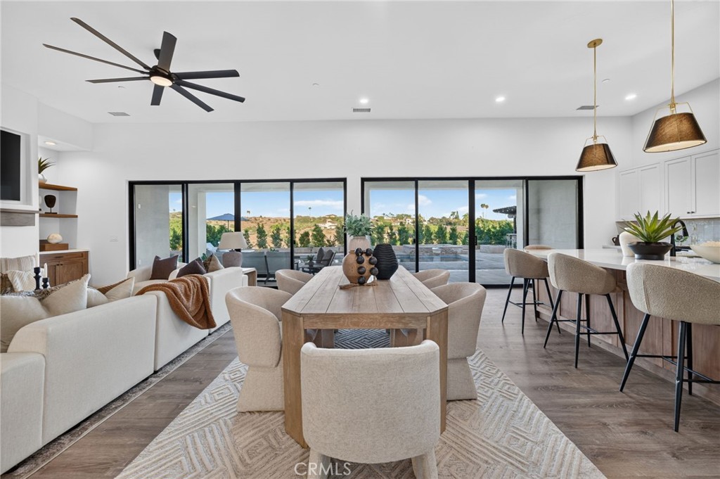 4574 Valle Del Sol