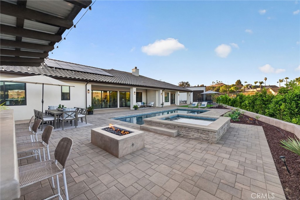 4574 Valle Del Sol