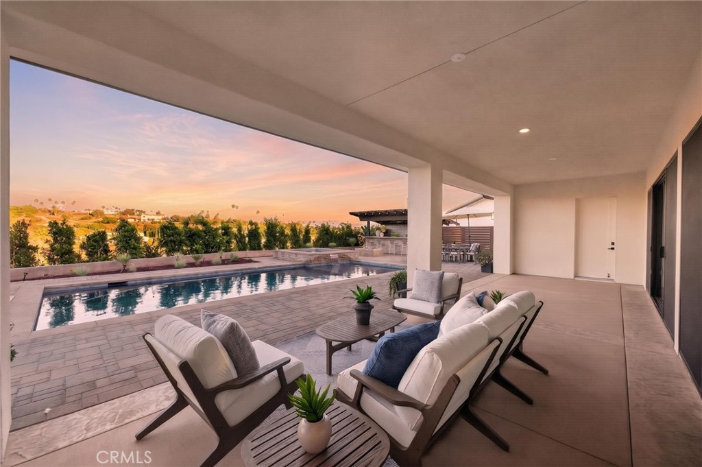 4574 Valle Del Sol