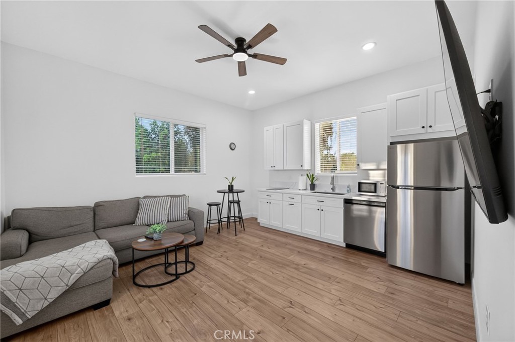4574 Valle Del Sol