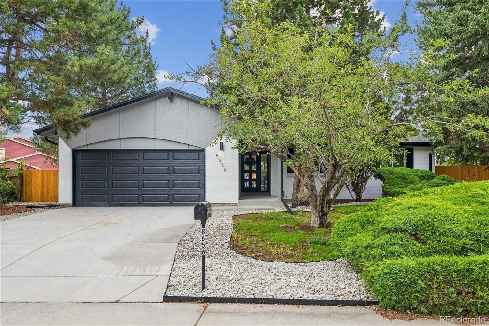8656 W 84th Circle
