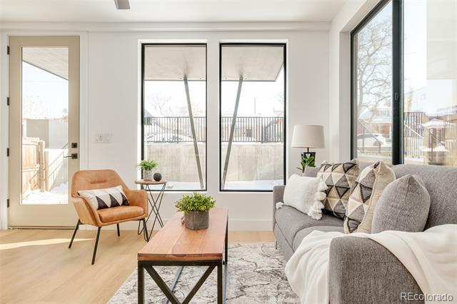 3433 Lawrence Street Unit: 2