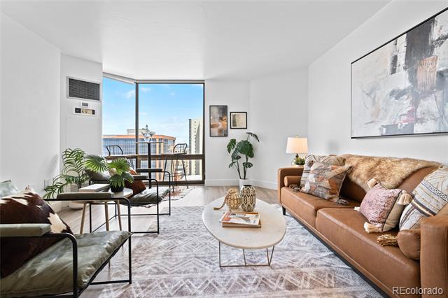 1625 Larimer Street Unit: 1806