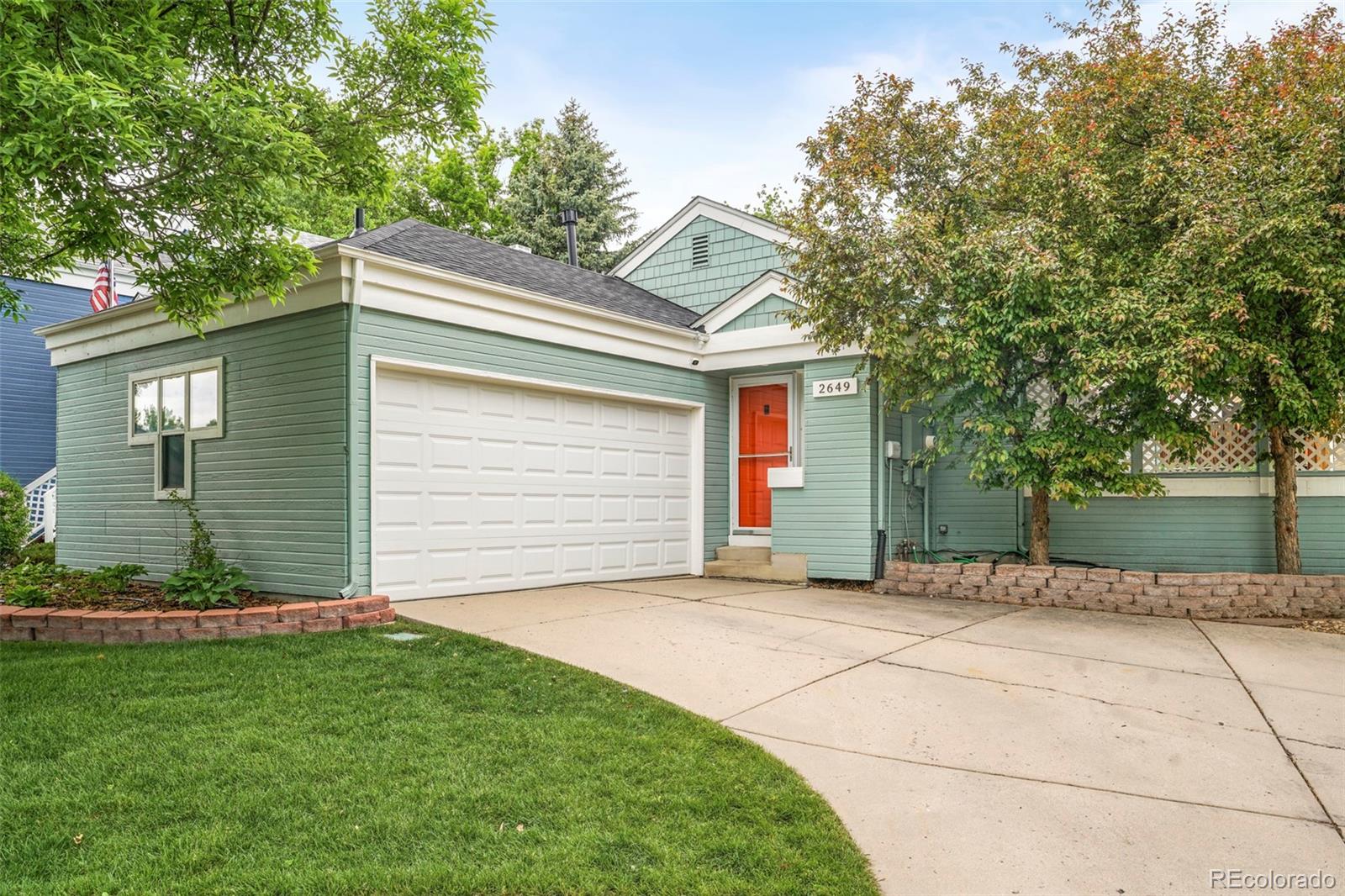 2649 S Deframe Circle