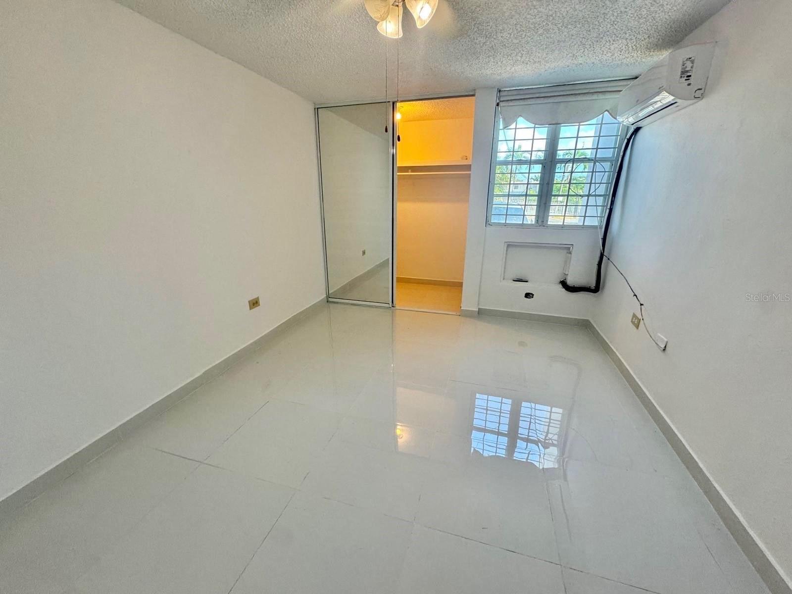 B-103 COND VILLAS DE GUAYNABO #B-103