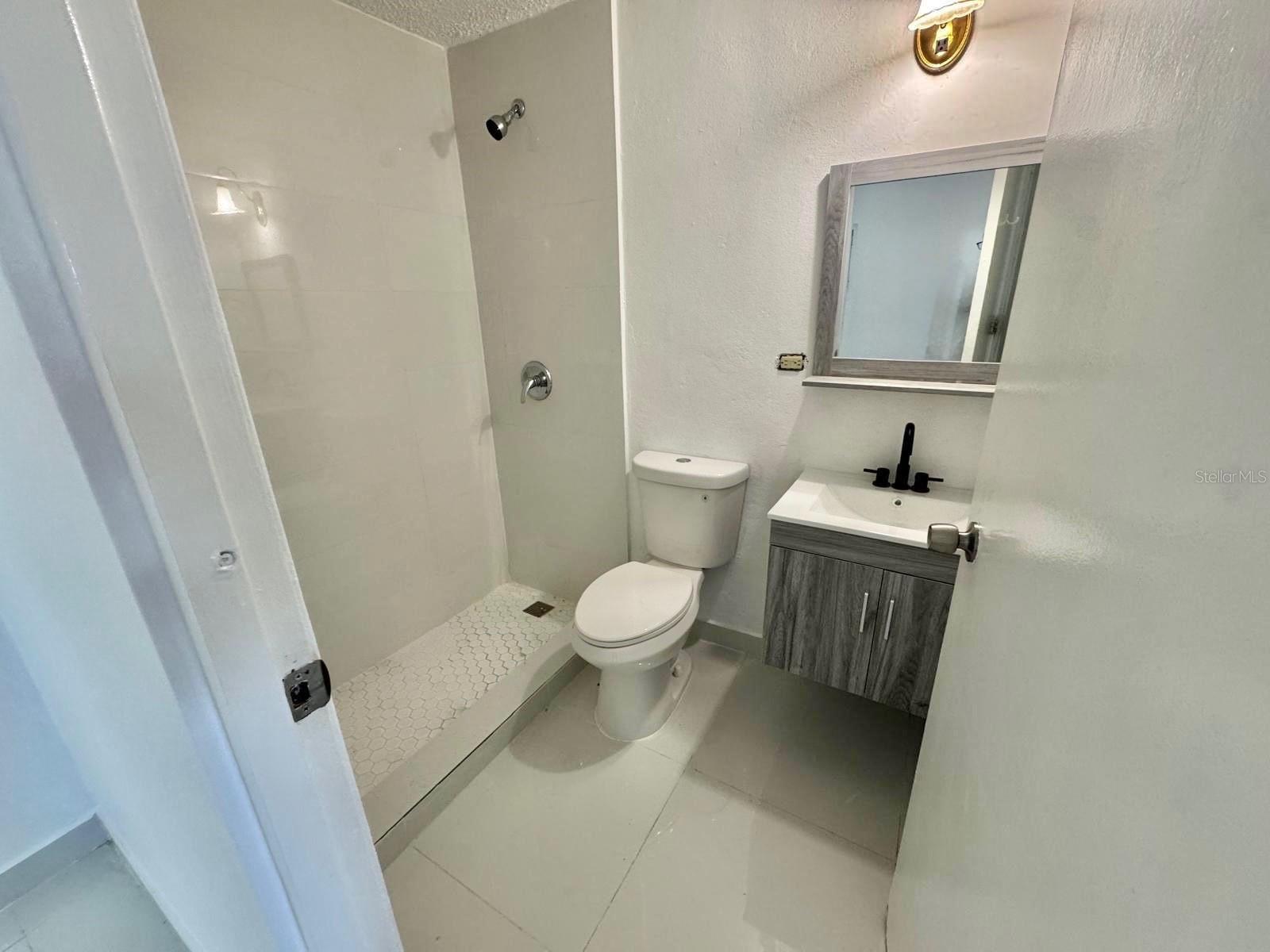 B-103 COND VILLAS DE GUAYNABO #B-103