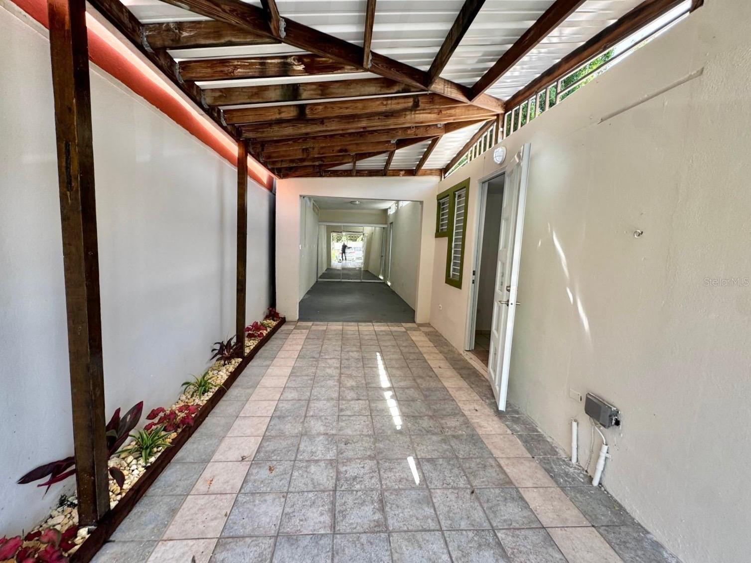 19 CALLE AZUCENA