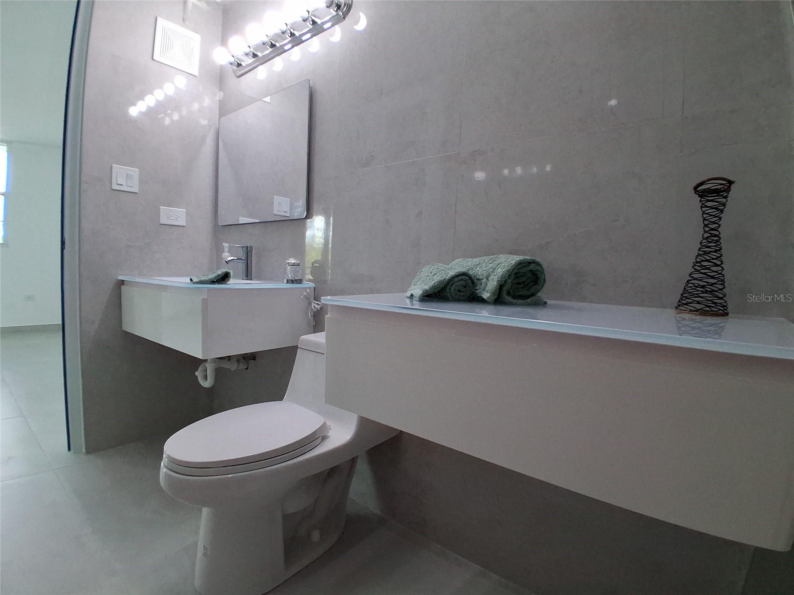 1500 LOS ROMEROS AVE. JARDINES DE MONTEHIEDRA1 #1003