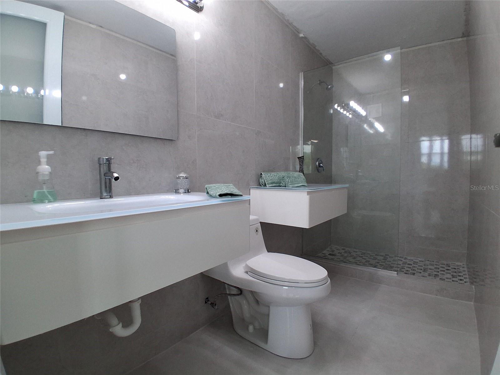 1500 LOS ROMEROS AVE. JARDINES DE MONTEHIEDRA1 #1003