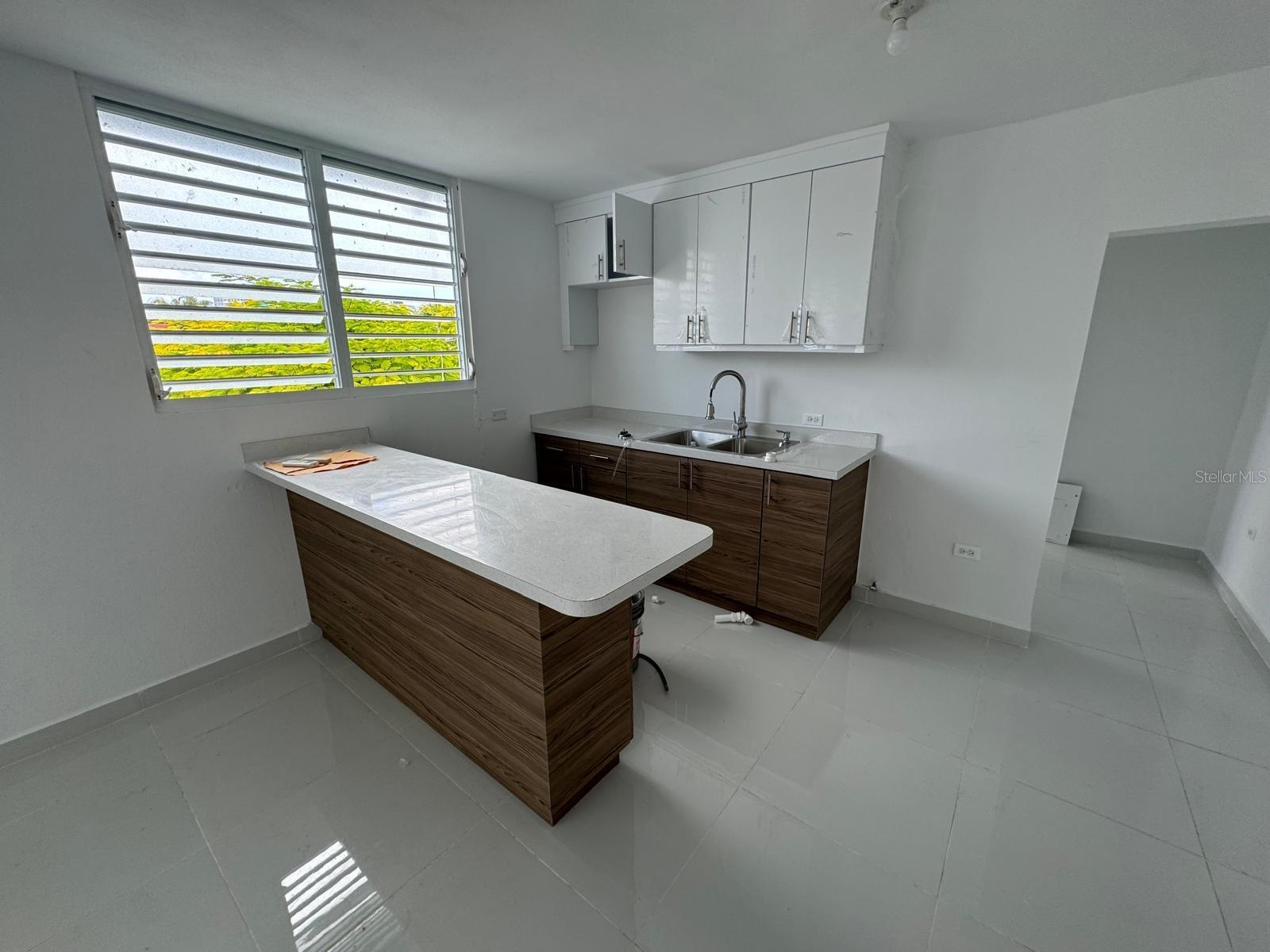 1642 CALLE VOLGA