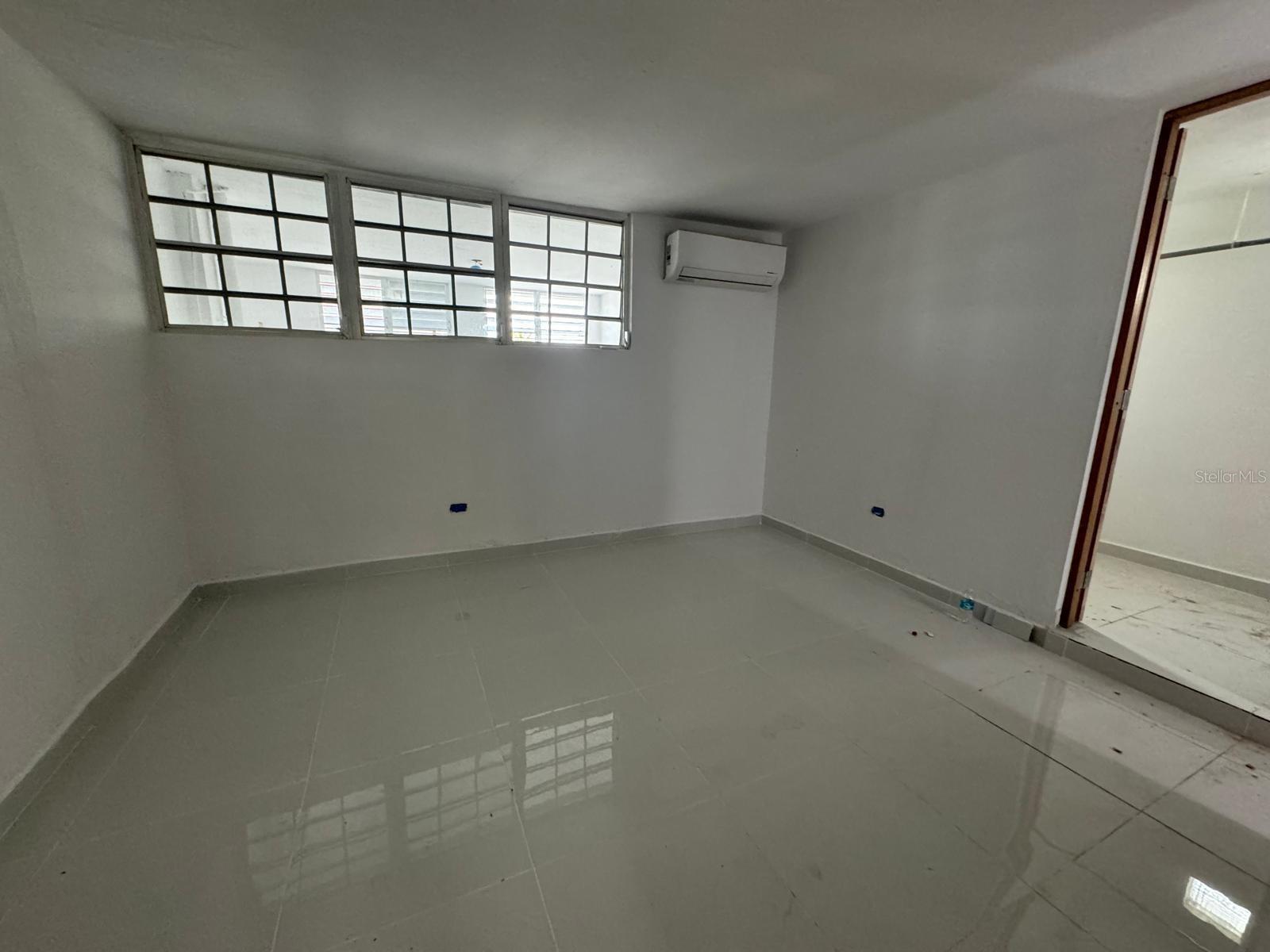 1642 CALLE VOLGA