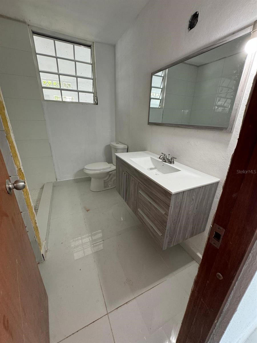 1642 CALLE VOLGA