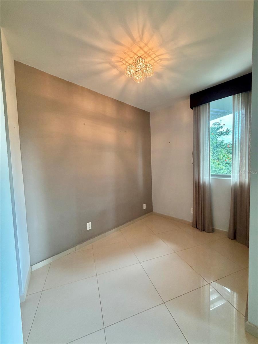 24 CALLE 3 SENDEROS DE MONTEHIEDRA