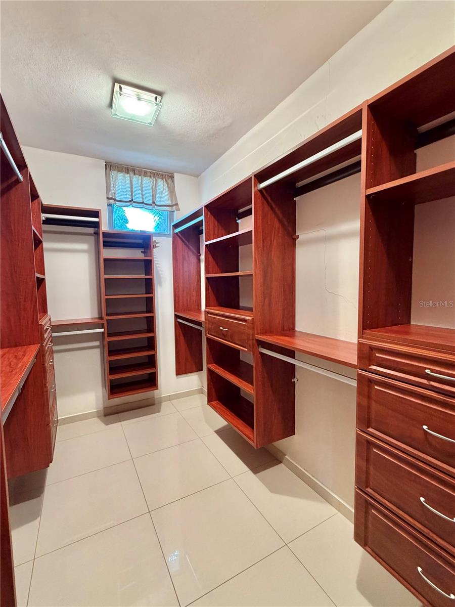 24 CALLE 3 SENDEROS DE MONTEHIEDRA