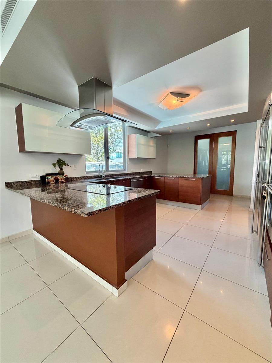 24 CALLE 3 SENDEROS DE MONTEHIEDRA