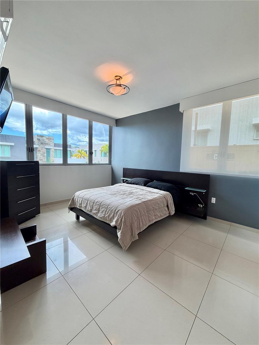 24 CALLE 3 SENDEROS DE MONTEHIEDRA