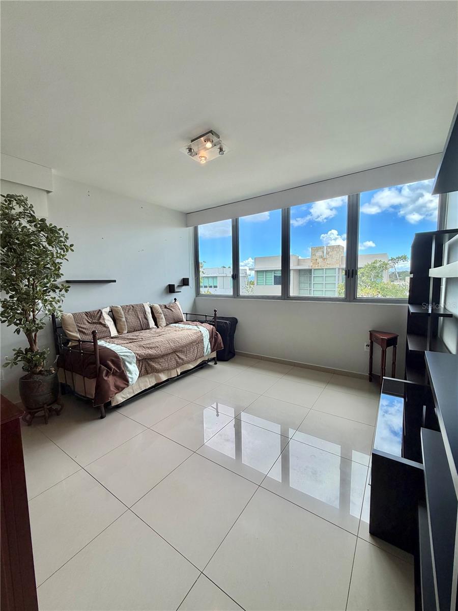 24 CALLE 3 SENDEROS DE MONTEHIEDRA