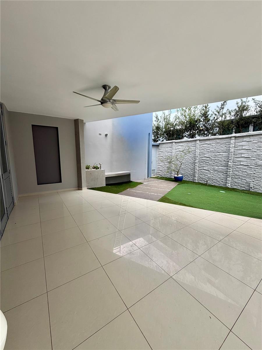 24 CALLE 3 SENDEROS DE MONTEHIEDRA