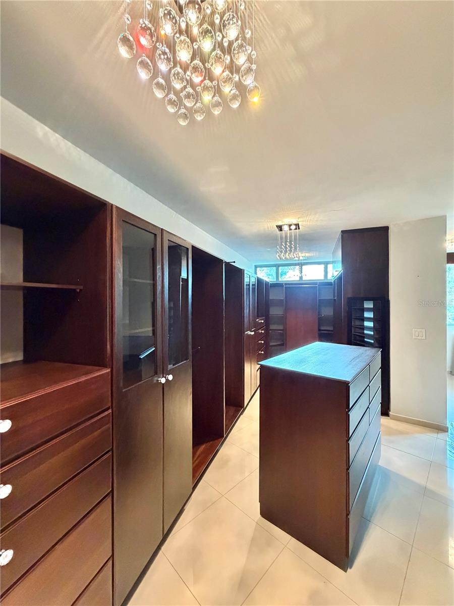 24 CALLE 3 SENDEROS DE MONTEHIEDRA