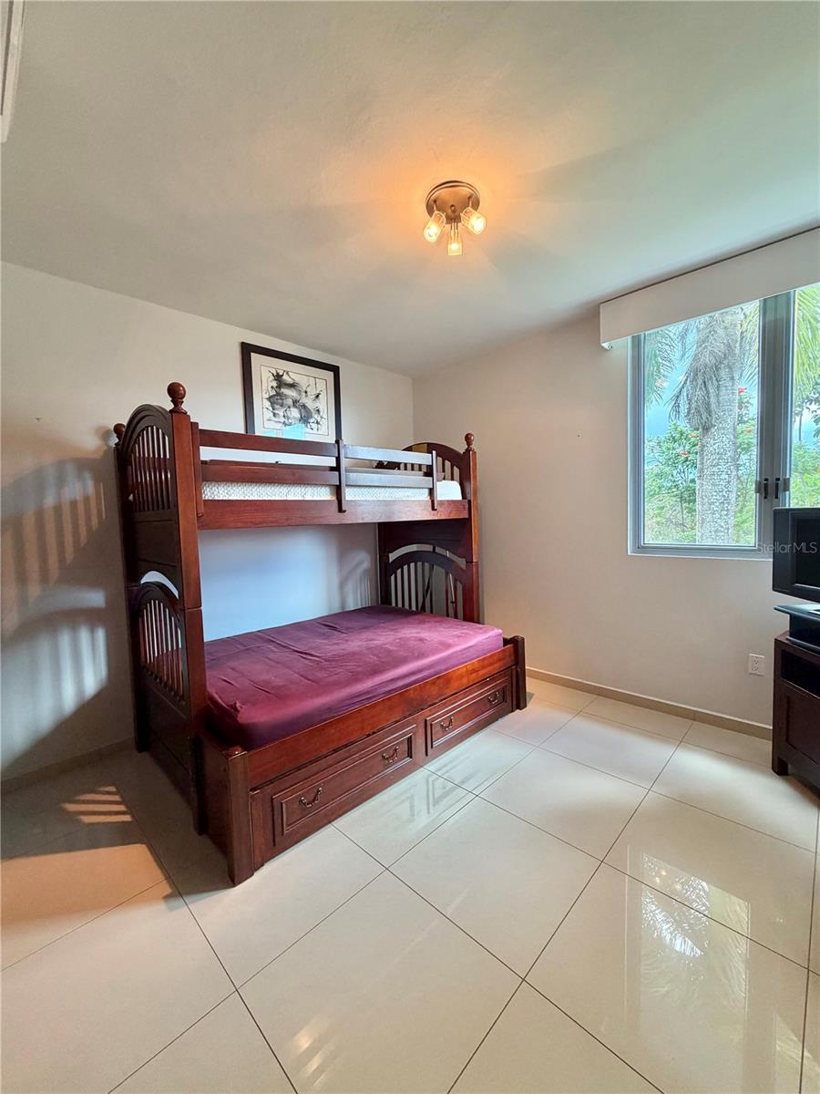 24 CALLE 3 SENDEROS DE MONTEHIEDRA