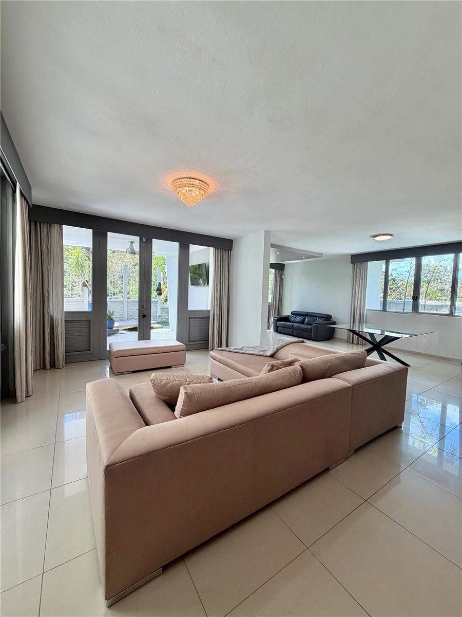 24 CALLE 3 SENDEROS DE MONTEHIEDRA