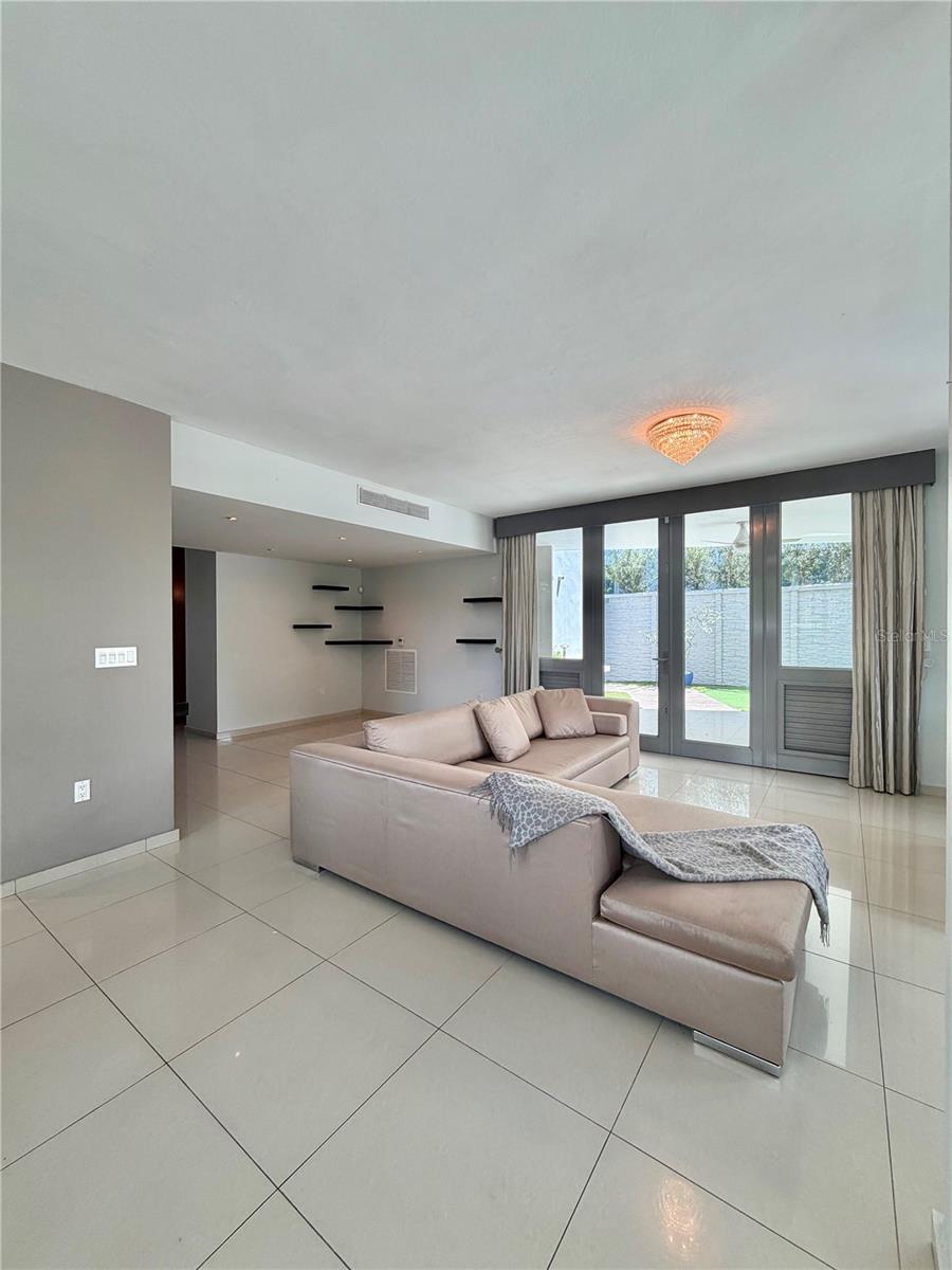 24 CALLE 3 SENDEROS DE MONTEHIEDRA