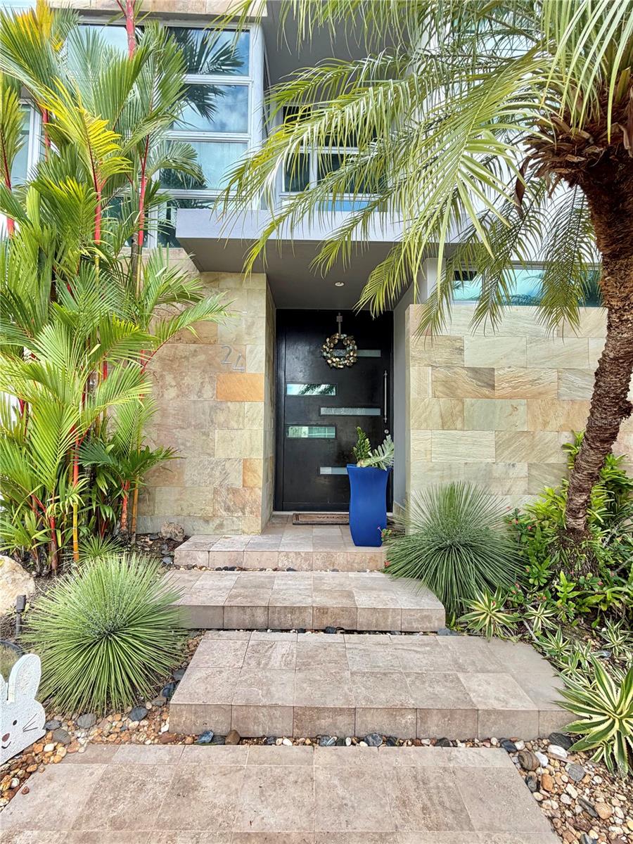 24 CALLE 3 SENDEROS DE MONTEHIEDRA