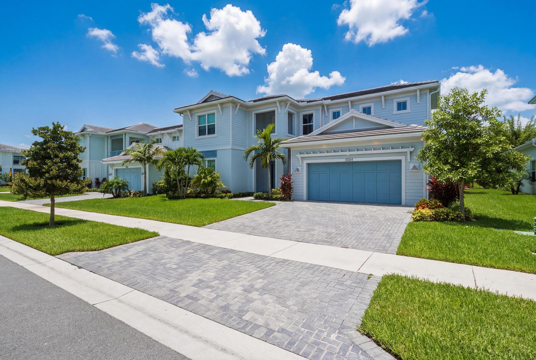 9264 CRESTVIEW Circle
