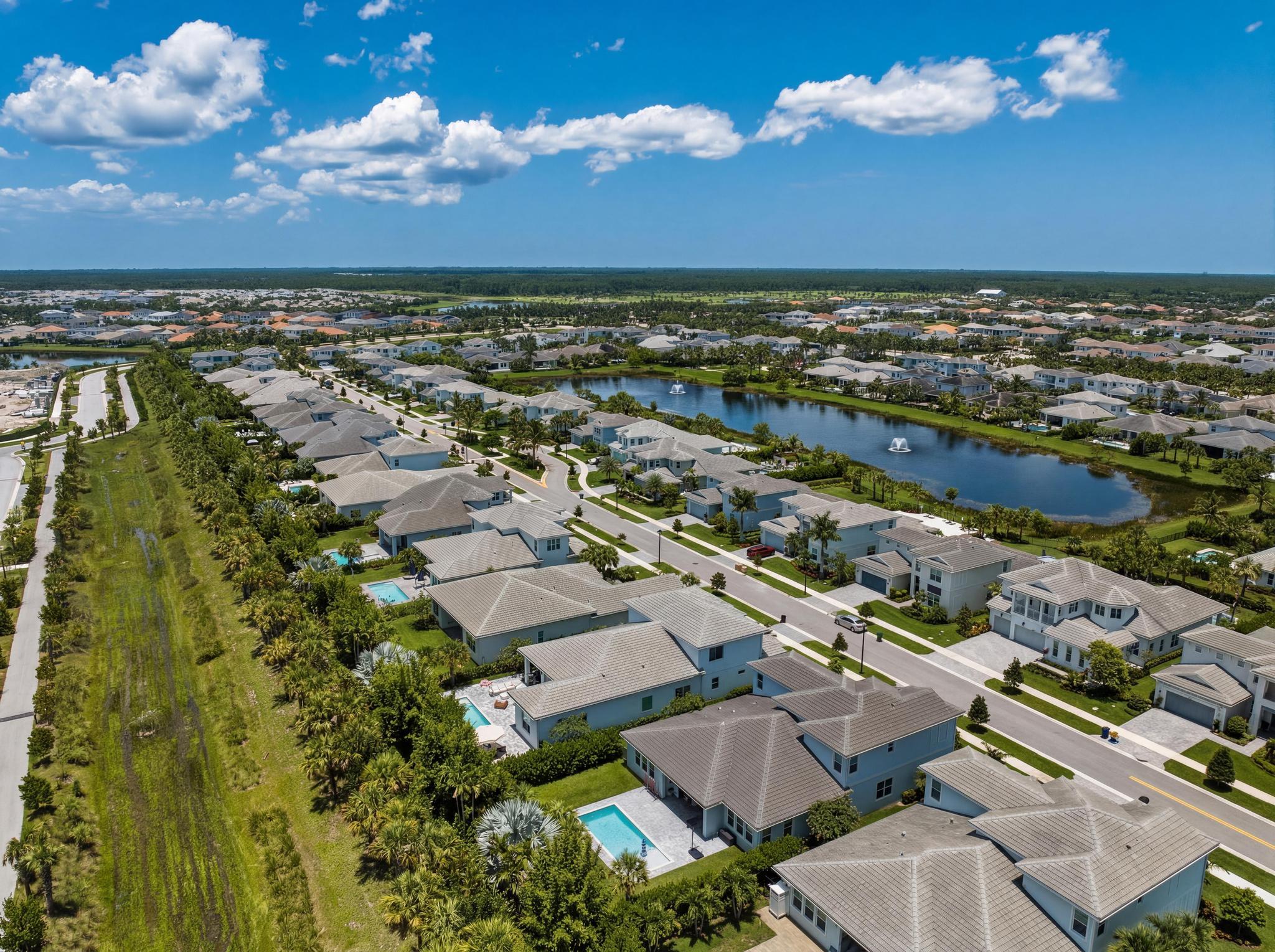 9264 CRESTVIEW Circle