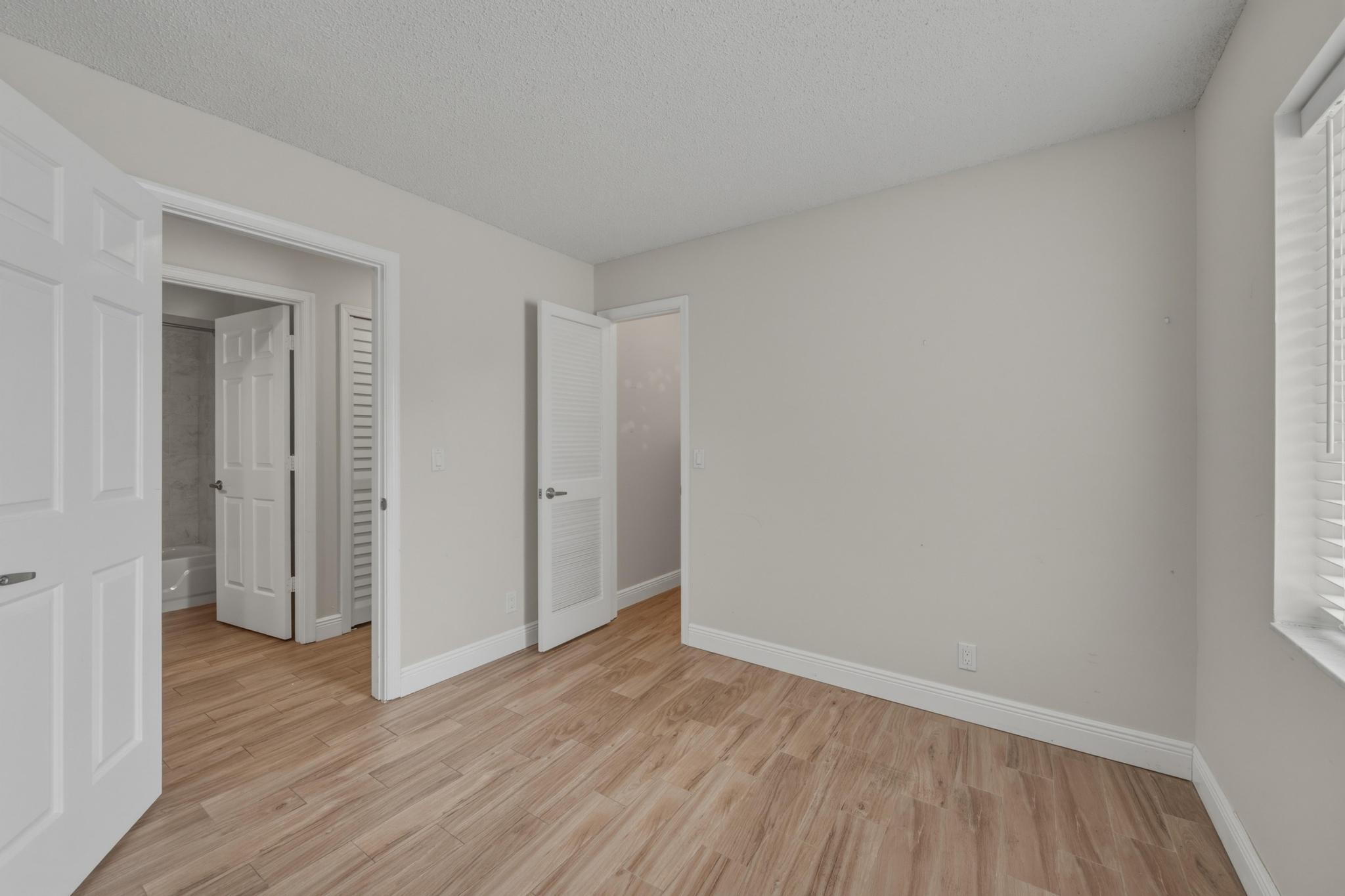 14 LAS ISLAS