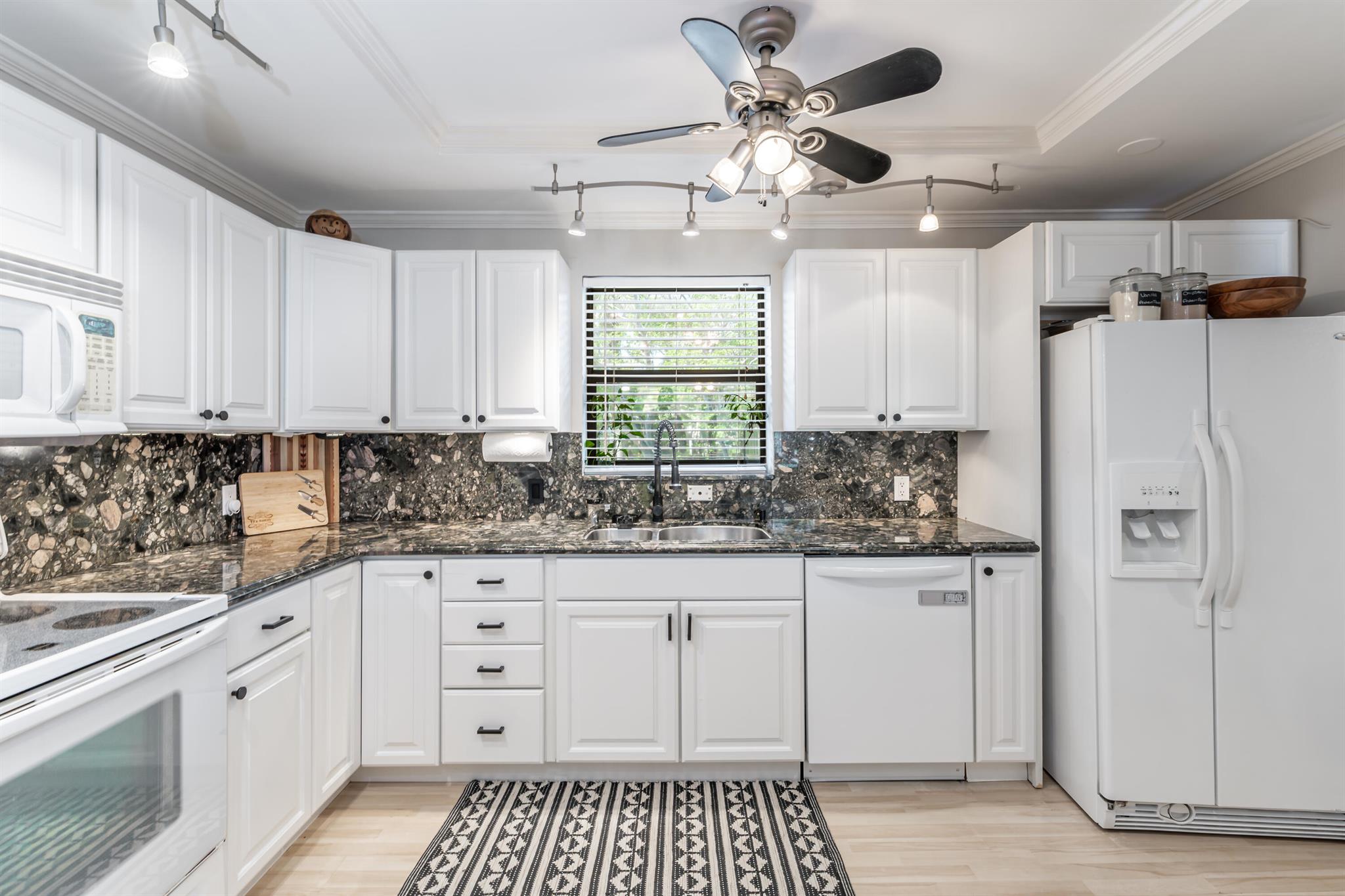 2424 N Federal Highway 203