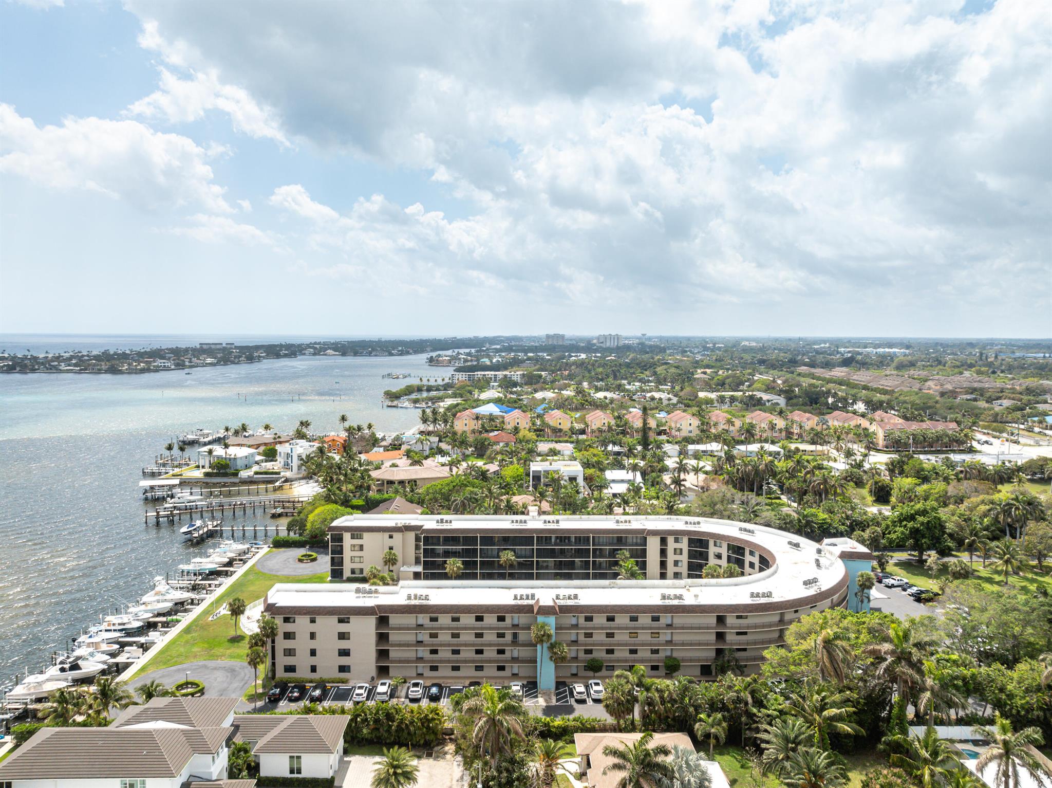 2424 N Federal Highway 203