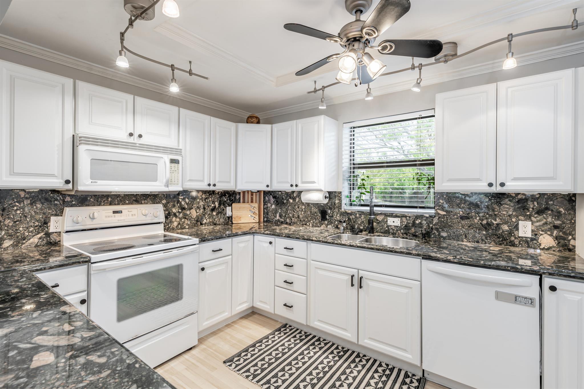 2424 N Federal Highway 203