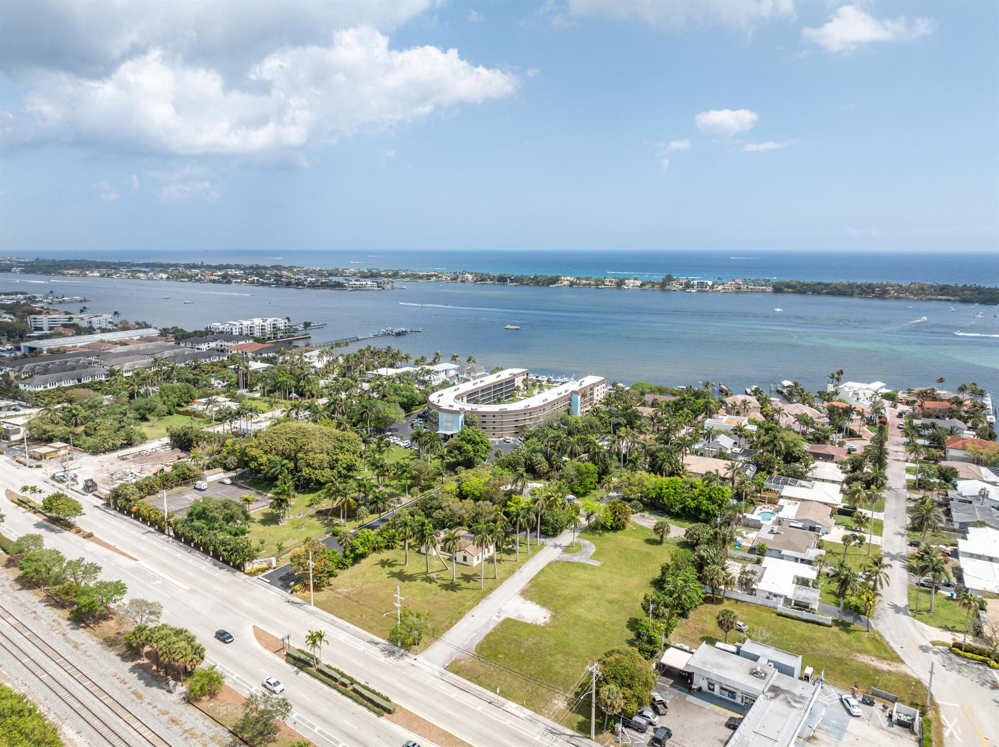 2424 N Federal Highway 203