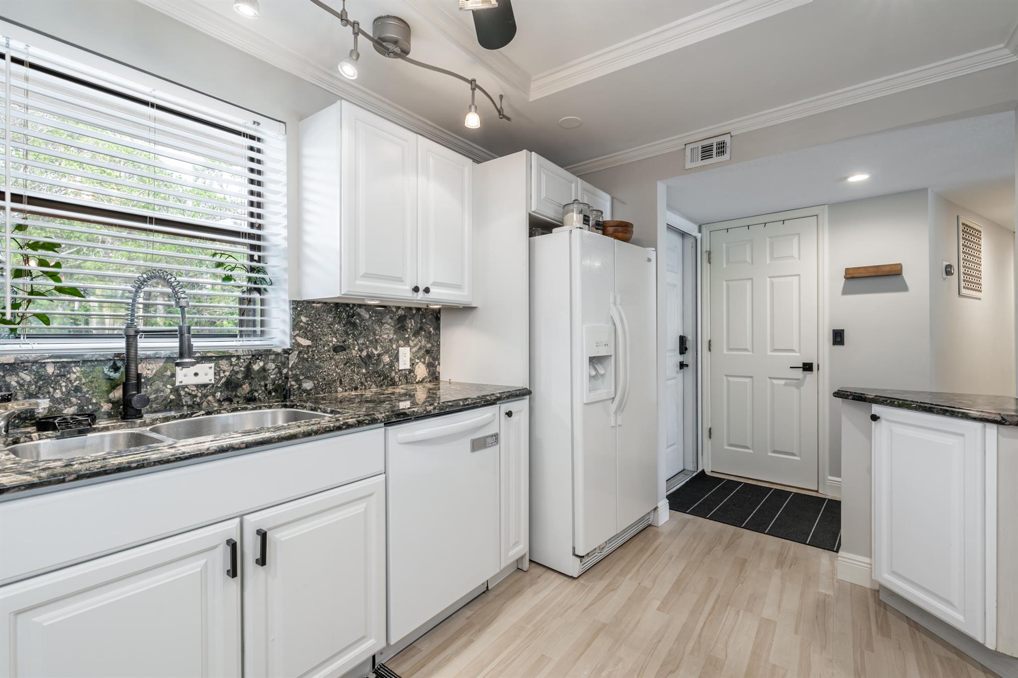 2424 N Federal Highway 203