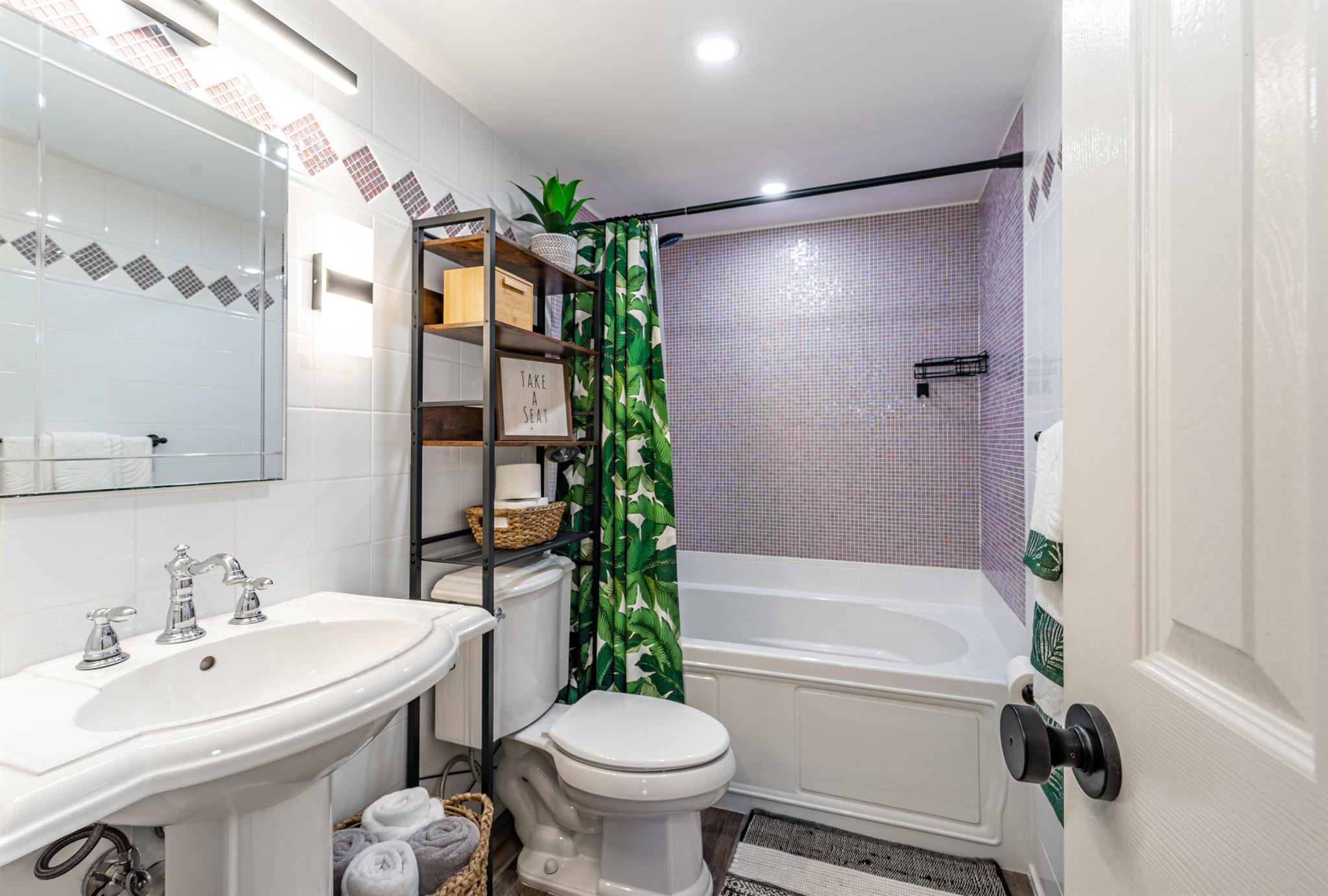 2424 N Federal Highway 203