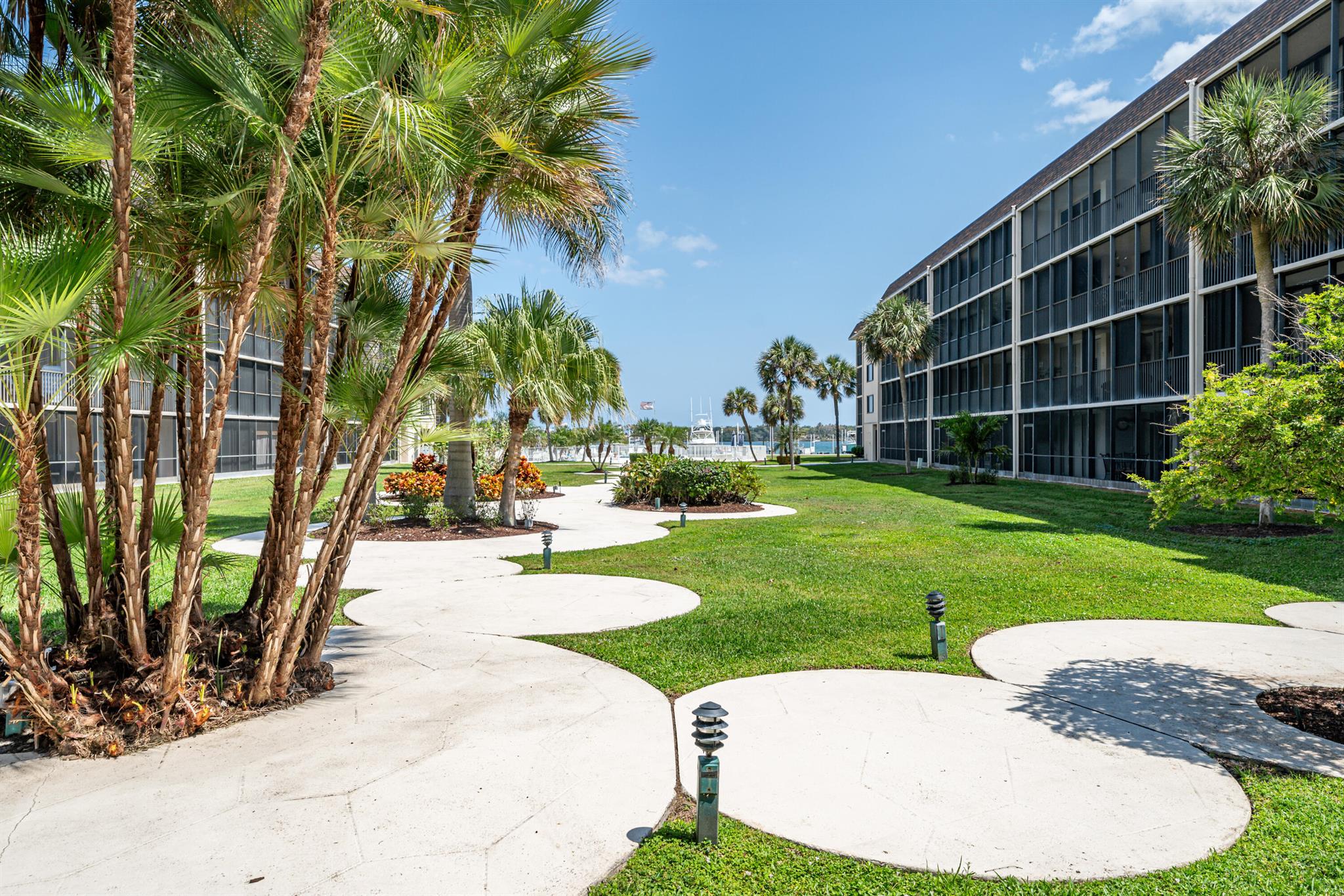 2424 N Federal Highway 203