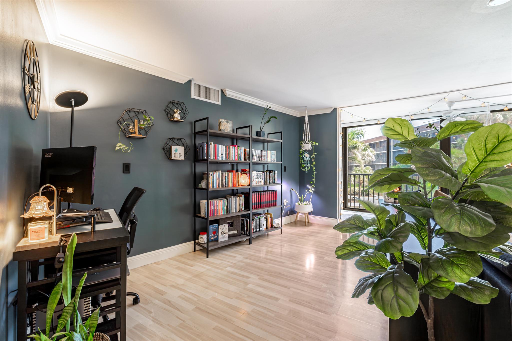 2424 N Federal Highway 203