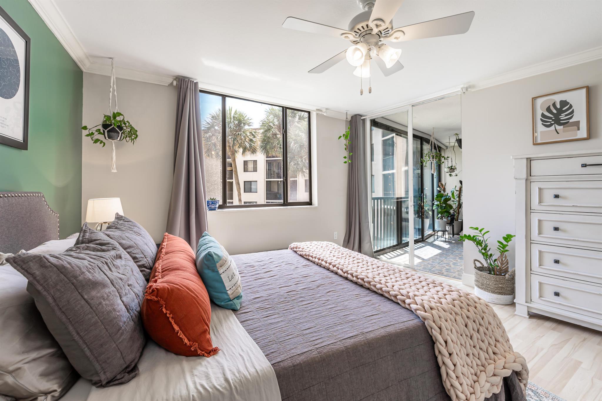 2424 N Federal Highway 203