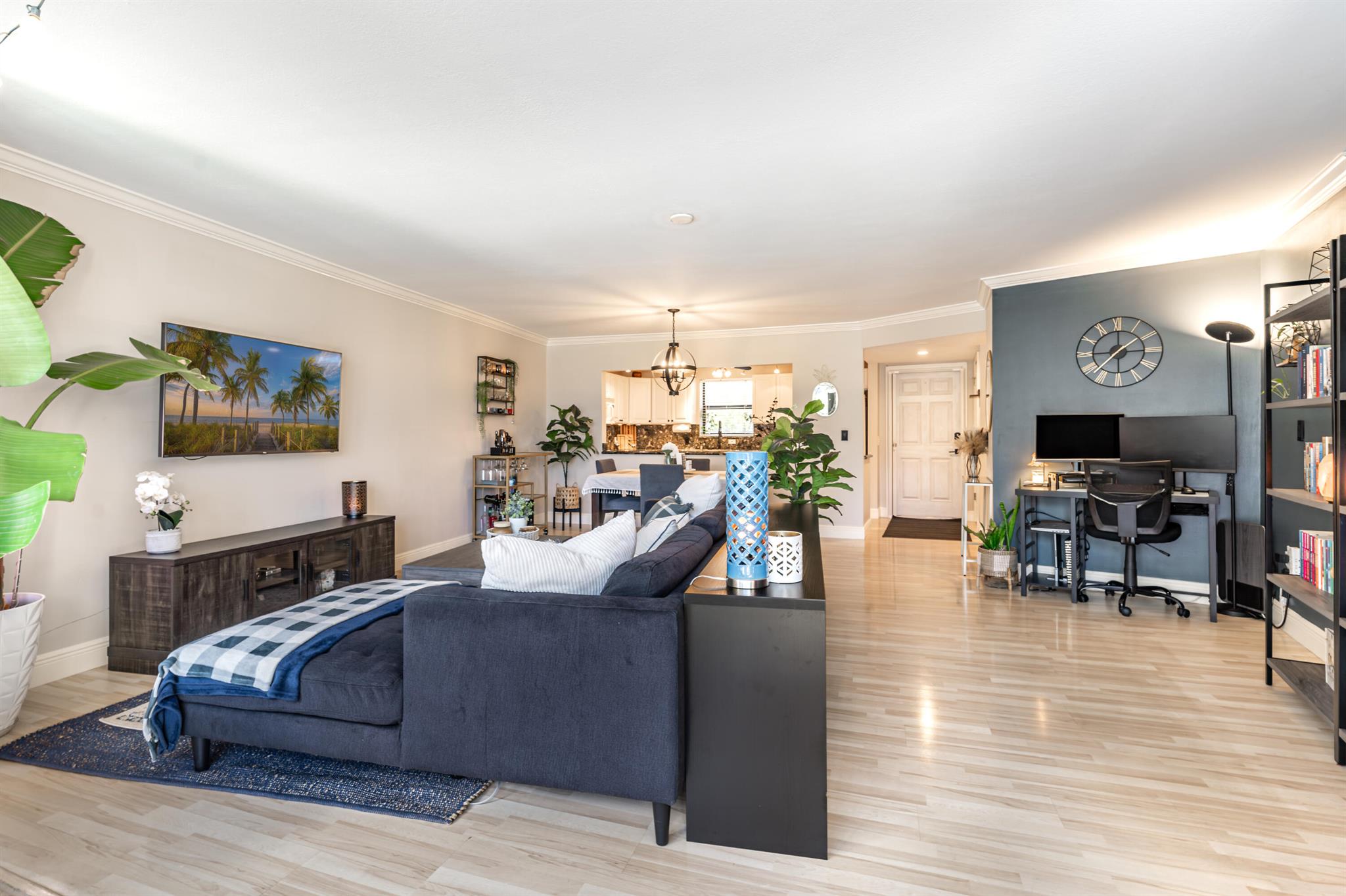 2424 N Federal Highway 203