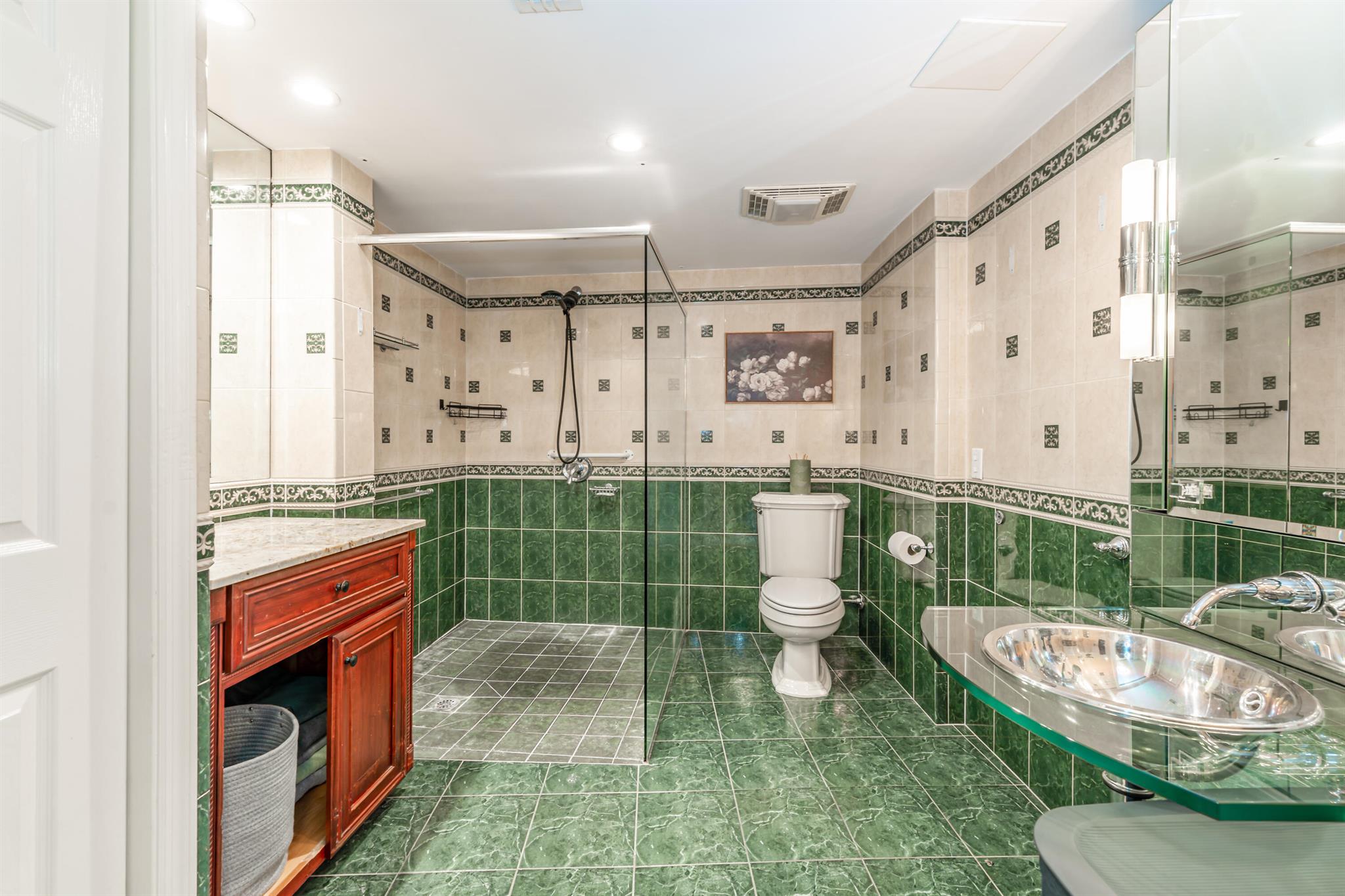 2424 N Federal Highway 203